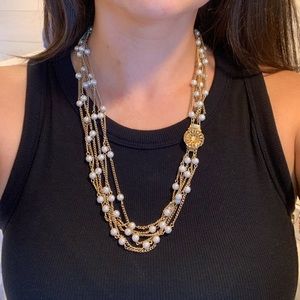 Pearl and gold chain necklace